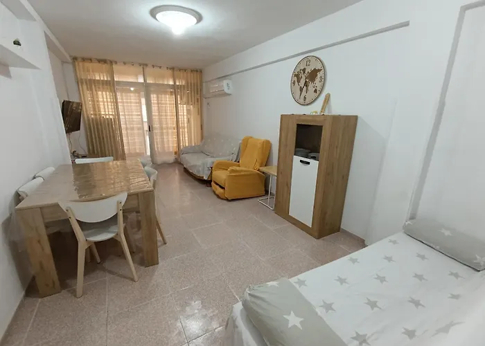 Tucasaenbenidormplaya Апартаменты Бенидорм